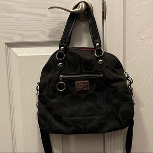 GUC: Black  Coach Poppy purse